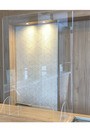 Écran antivirus en plexiglas avec support