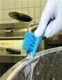 Brosse avec rebord grattoir ferme pour service alimentaire