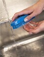 Brosse à main avec fibres fermes 5"