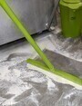 Racloir à plancher simple Ultra Hygienic avec lame de caoutchouc