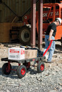 Chariot à plateforme avec poignée de traction Rubbermaid 4476 modèle 5th Wheel
