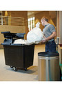 Couvercle pour chariot de buanderie cubique Rubbermaid