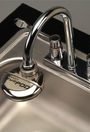 Douche oculaire montée sur robinet Axion eyePOD