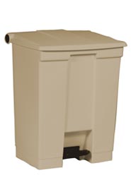 LEGACY Poubelle à pédale en plastique 18 gal #RB006145BEI