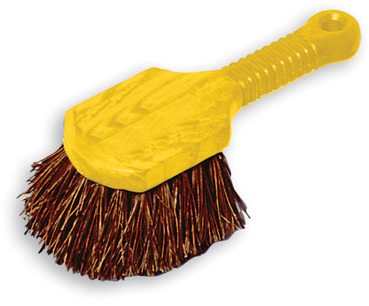 Brosse à récurer utilitaire en plastique à fibres Paiassava #RB009B28BRU Brosse à récurer utilitaire en plastique à fibres Paiassava #RB009B28BRU