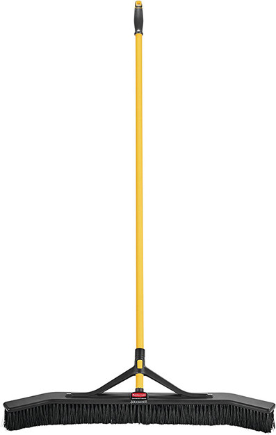 Maximizer Push-to-Center Broom with fine bristles #RB201873000