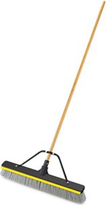 Balai-brosse multi-surface avec racloir, 24" #RB204004800