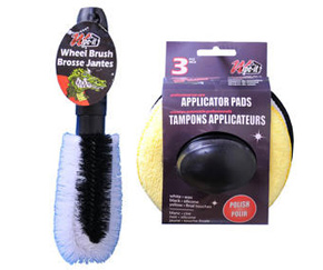  Les brosses à véhicule de Wipeco viennent sous différents modèles. On retrouve une brosse pour véhicule de 20 po de long, spécialisée pour le nettoyage de roue. On retrouve aussi la brosse à véhicule avec manche télescopique  et embout conique, ainsi qu’une brosse pour enlever saleté et poussière et saleté sur les mags. Le quatrième produit vient avec 3 tampons applicateurs de 5 po pour nettoyer ou polir vos surfaces.